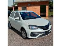 TOYOTA - ETIOS - 2019/2019 - Branca - R$ 72.800,00