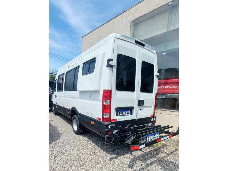 IVECO - DAILY - 2014/2023 - Branca - R$ 395.000,00