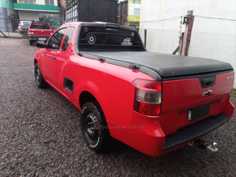 CHEVROLET - MONTANA - 2015/2015 - Vermelha - R$ 45.000,00