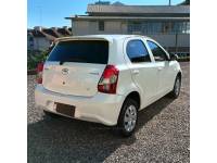 TOYOTA - ETIOS - 2019/2019 - Branca - R$ 72.800,00