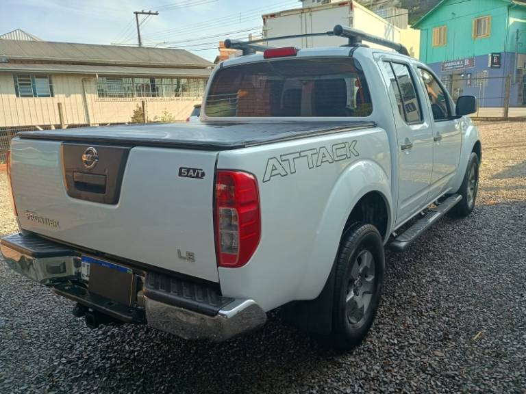 NISSAN - FRONTIER - 2013/2013 - Branca - R$ 95.000,00