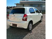 TOYOTA - ETIOS - 2019/2019 - Branca - R$ 72.800,00