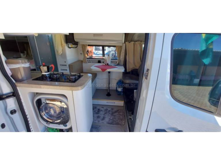 RENAULT - MASTER - 2015/2015 - Branca - R$ 290.000,00