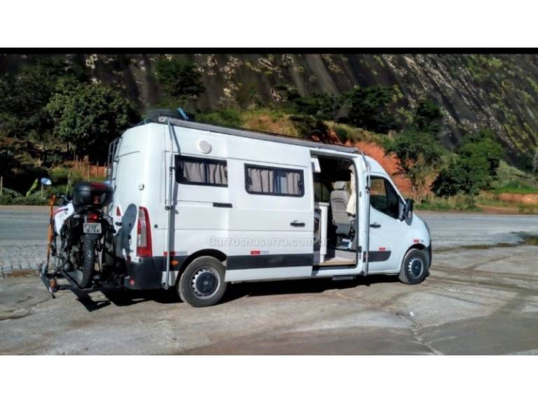 RENAULT - MASTER - 2015/2015 - Branca - R$ 290.000,00