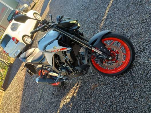 YAMAHA - MT - 2021/2021 - Cinza - R$ 26.000,00