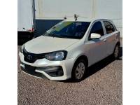 TOYOTA - ETIOS - 2019/2019 - Branca - R$ 72.800,00