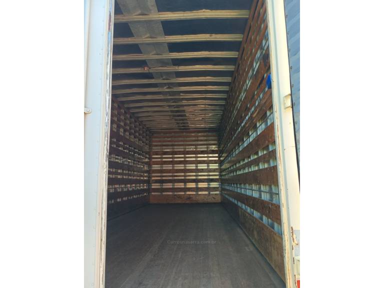 FORD - CARGO 1119 - 2019/2019 - Branca - R$ 273.000,00